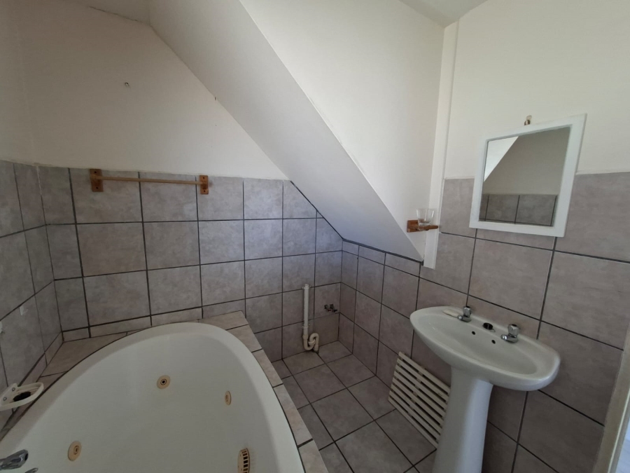 2 Bedroom Property for Sale in Hartenbos Central Western Cape